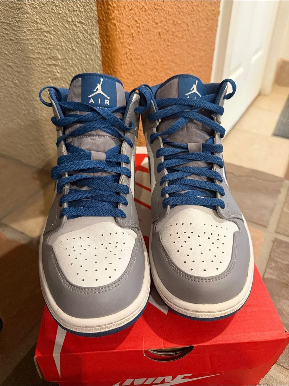 Nike Men’s Air Jordan 1 OG Retro true blue - Picture 3 of 3